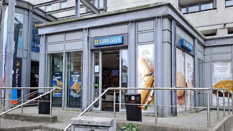 Greggs Cardiff U2 140 Queen Street