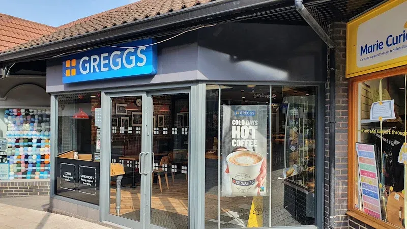Greggs Caterham U38 Church Walk Shopping Centre Station Avenue