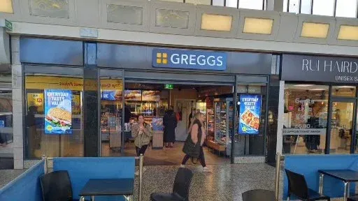 Greggs Crossgates Crossgates Shopping Centre 26/27