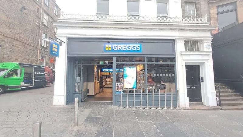 Greggs Edinburgh 19 Castle Street