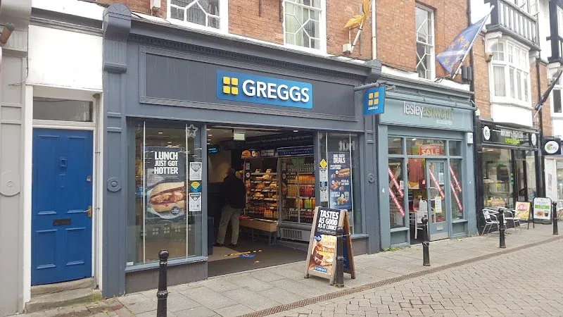 Greggs Evesham 12/14 Bridge Street