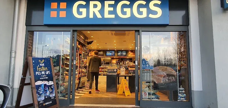 Greggs Glenrothes U1 Leslie Road