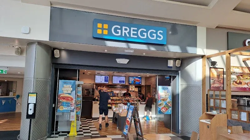Greggs Hatfield M18, J5 Moto Petrol Forecourt North