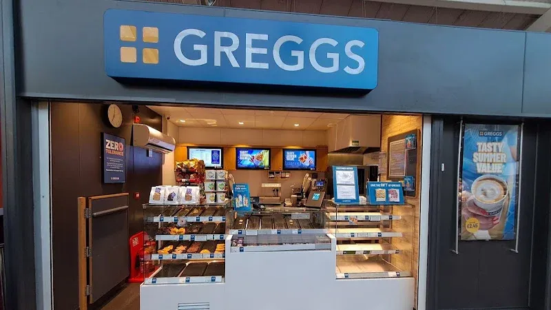 Greggs Heston M4 East, Between J2/3 Moto Main Building East Phoenix Way
