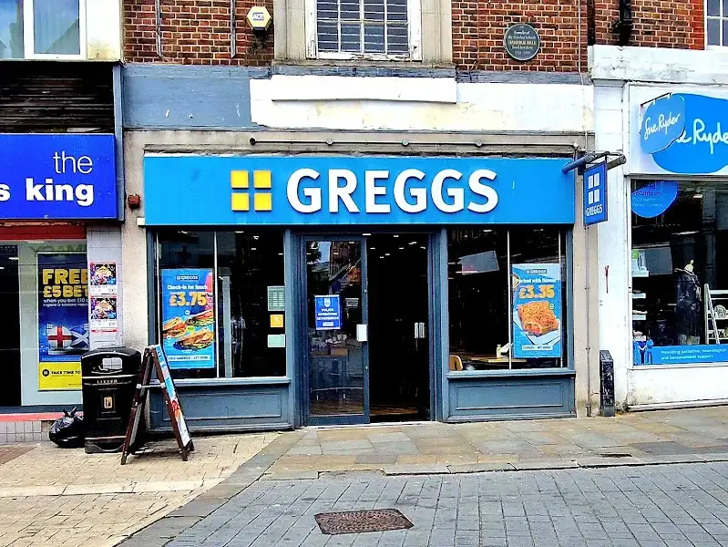 Greggs High Wycombe 13/14 Queens Square