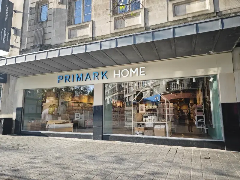 Greggs Liverpool Primark 48/56 Church Street