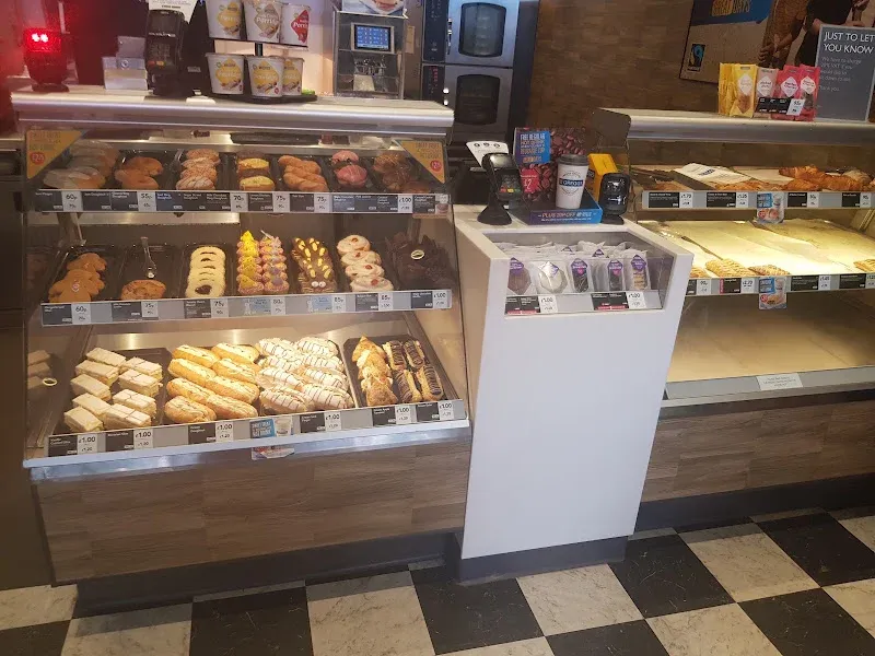 Greggs Moreton 243 Hoylake Road