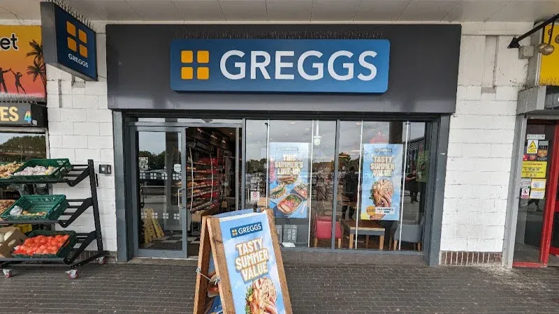 Greggs Pitsea 5 Northlands Pavement