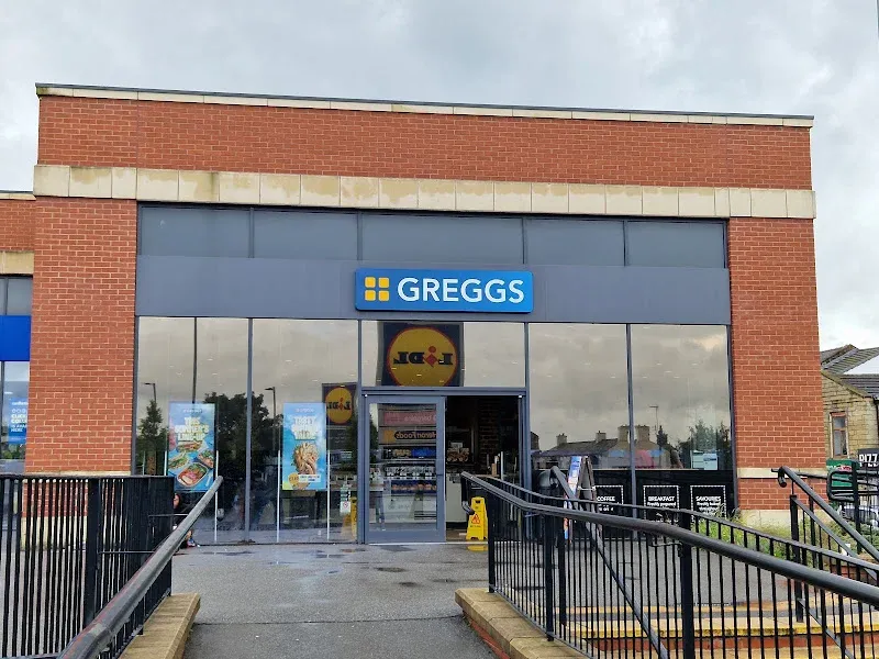Greggs Pudsey Belgrave Retail Park Town Street