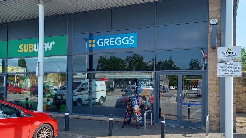 Greggs Ravensthorpe U8 Ravensthorpe Shopping Park Huddersfield Road