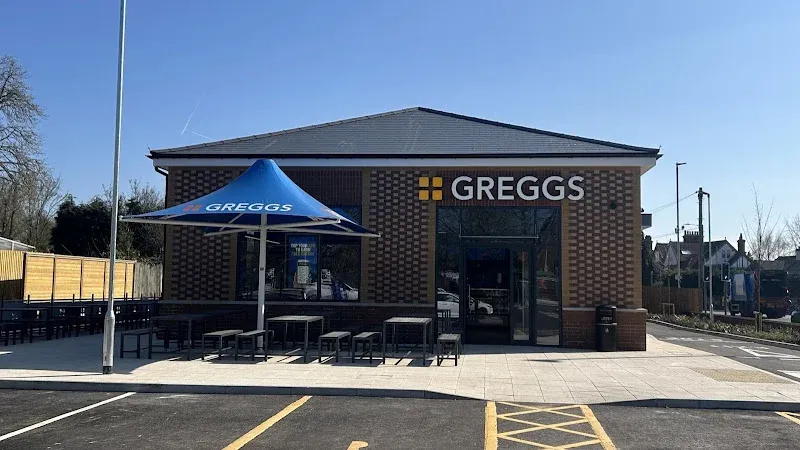 Greggs Reading Drive Thru 162 Bath Road