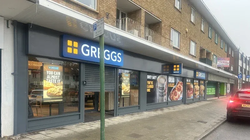 Greggs Shirley 407/411 Stratford Road