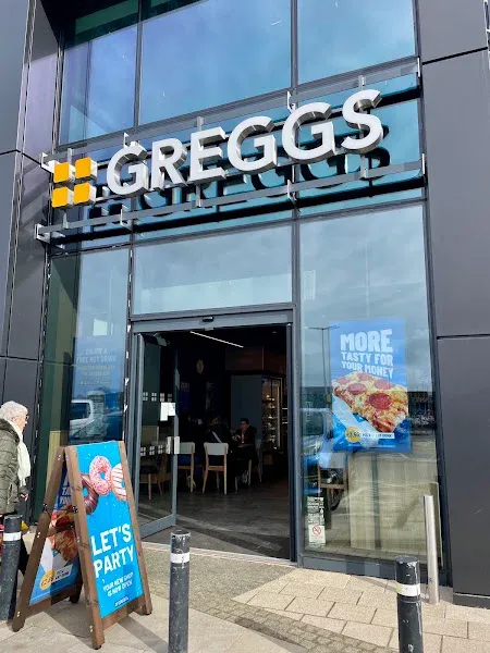 Greggs St Albans U1A Colney Fields Shopping Park Barnet Rd