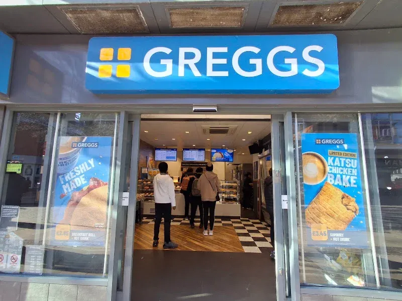 Greggs Swansea 8 Whitewalls