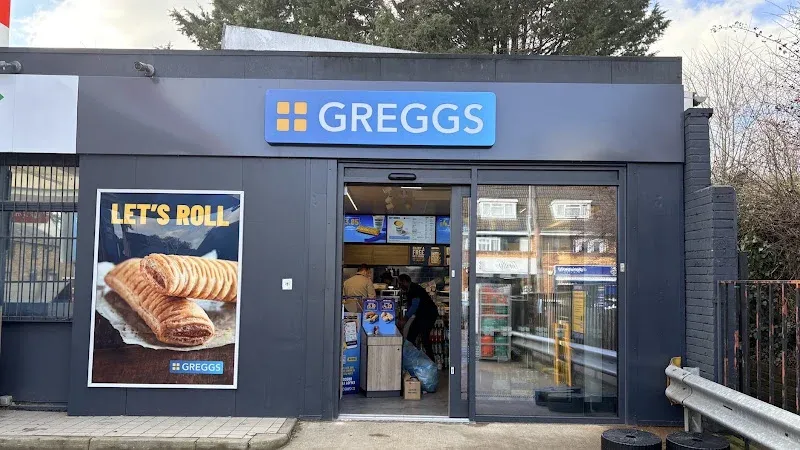 Greggs Waltham Cross Shell Cheshunt Service Station 47 Flamstead End Road