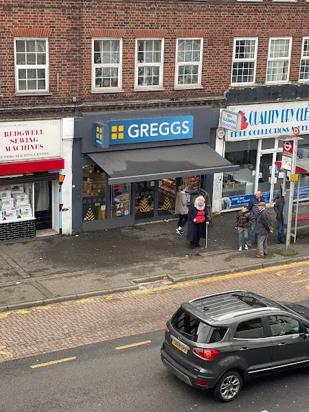 Greggs Worcester Park 125 Central Road